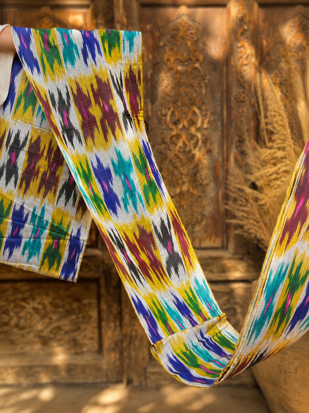 Ikat dyeing and textile process