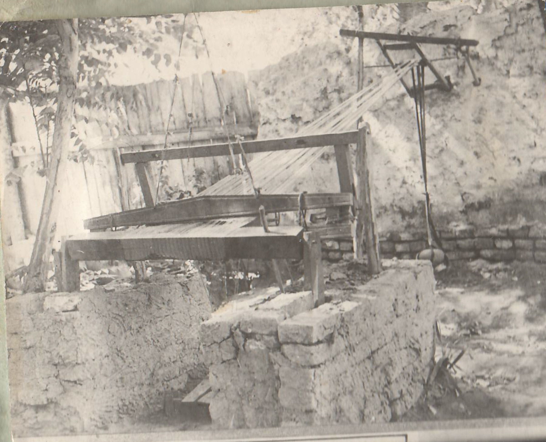 A weaving loom