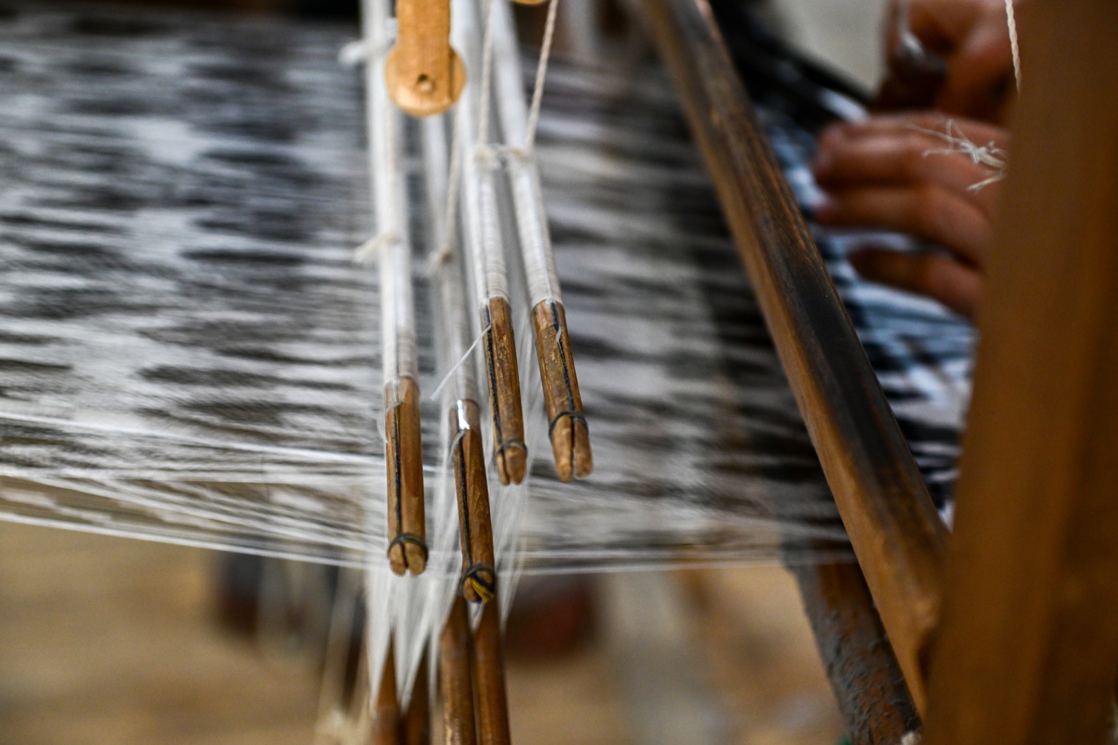 Weaving process